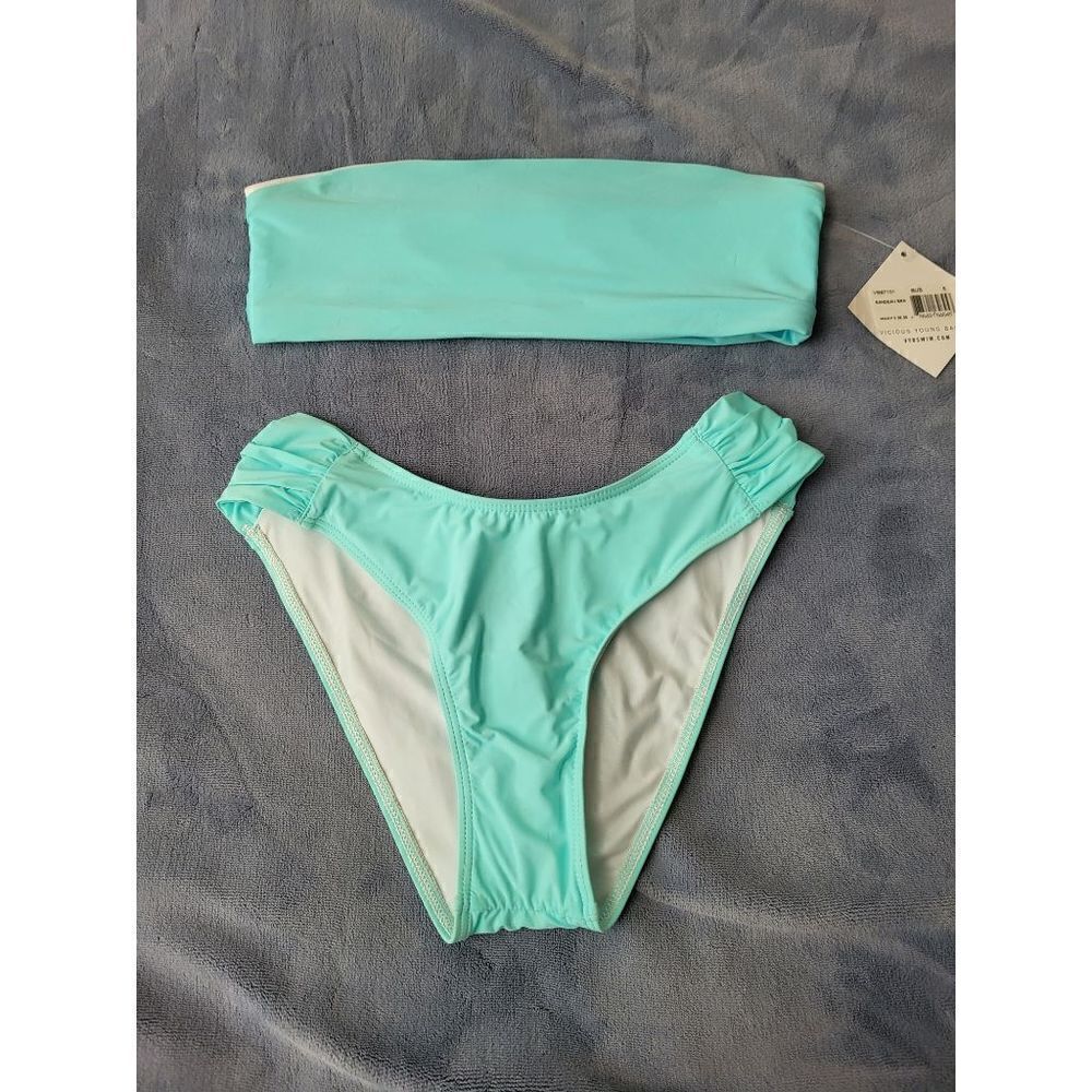 Vicious young Babes Bikini 